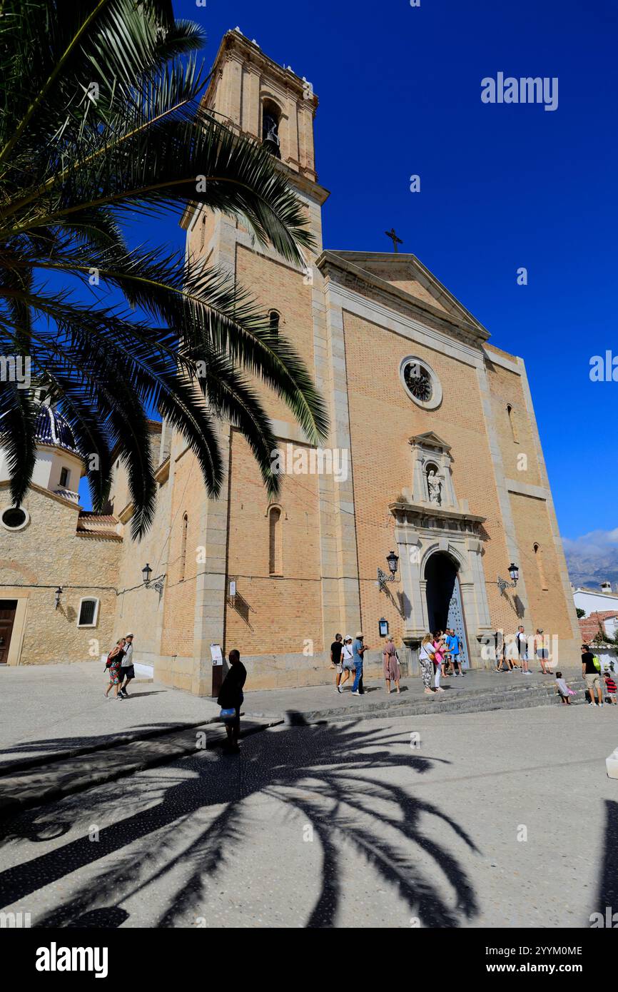 Die Blaue Kuppelkirche der Jungfrau del Consuelo (Pfarrei unserer Lieben Frau des Trostes), Altea Stadt, Costa Blanca, Spanien, Europa Stockfoto