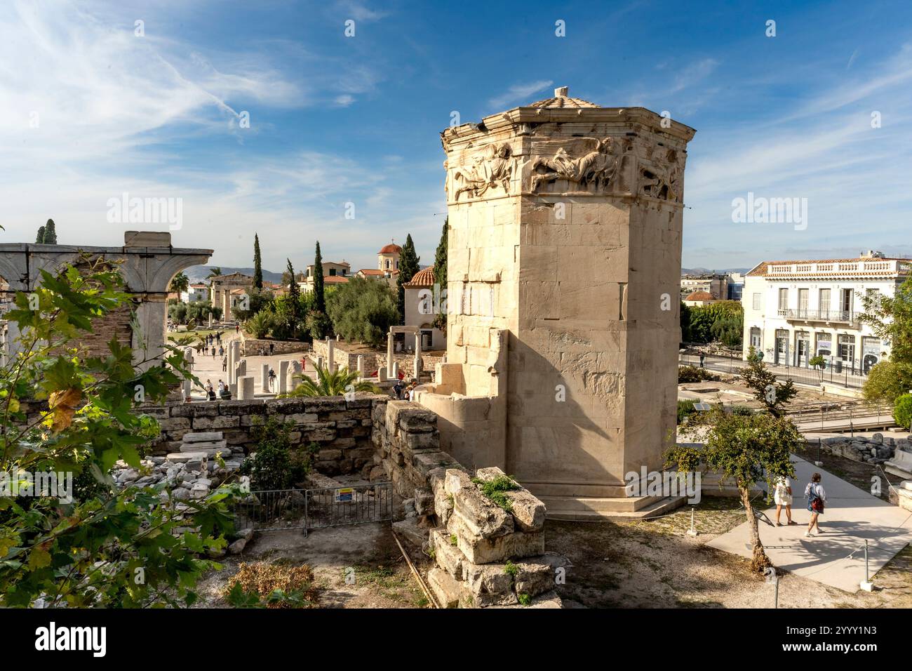Athen, Attika - GR - 25. Oktober 2024 der Turm der Winde in Athen ist ein alter achteckiger Uhrturm, der Zeitmessung, Wettervorhersage und kombiniert Stockfoto