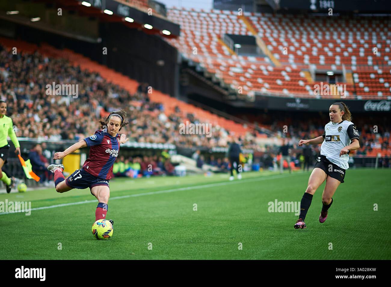 Maria de Alharilla Casado Morente von Levante UD in Aktion während der Liga F Runde 20 zwischen Valencia CF und Levante UD im Mestalla Stadium, (Val Stockfoto