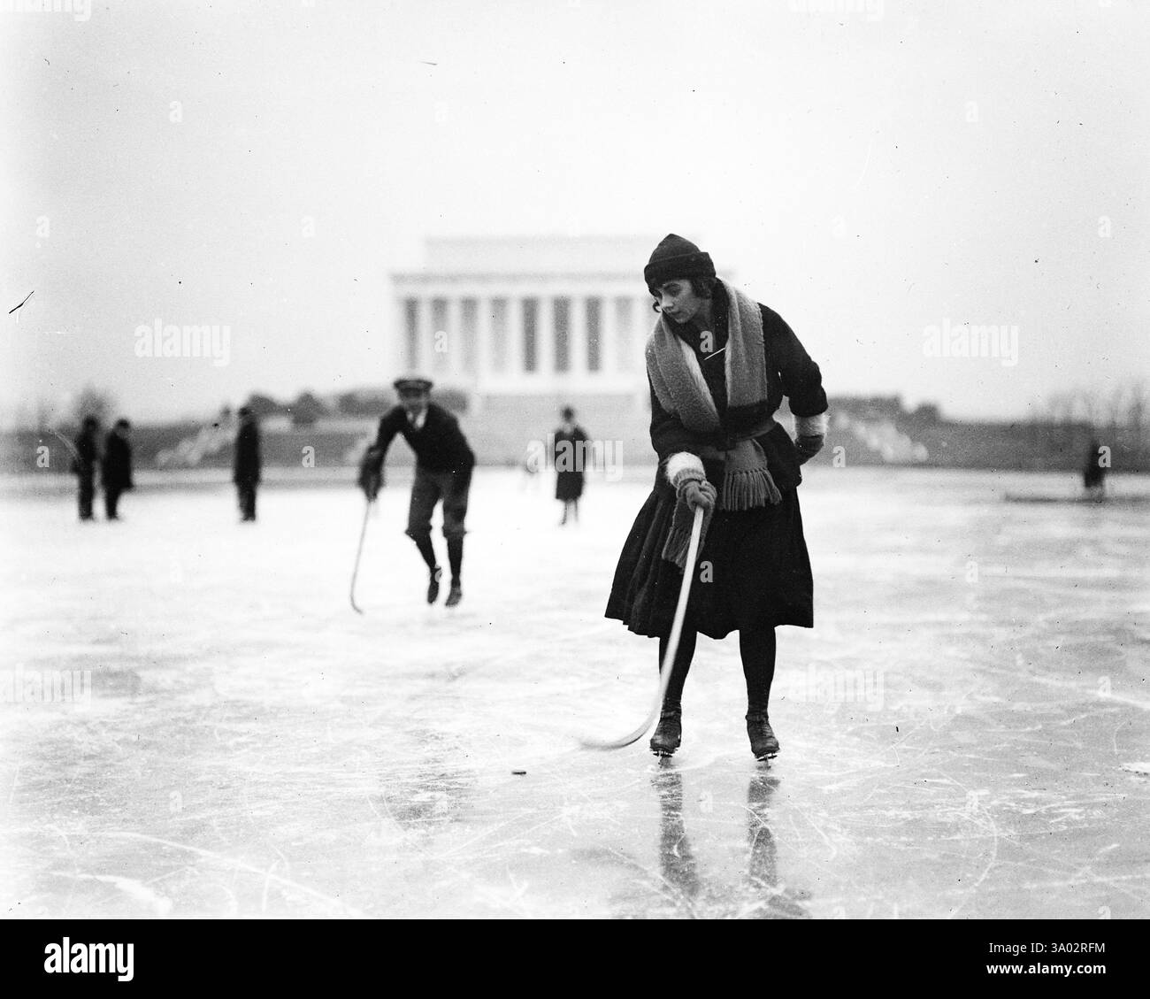 Schlittschuhlaufen im Lincoln Memorial, Washington, D. C, Januar 1922 Stockfoto