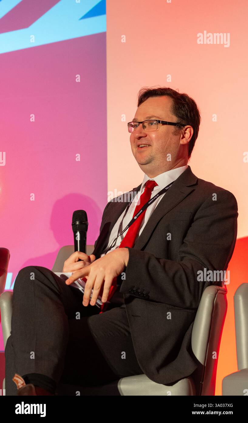 Alex Norris Abgeordneter, Minister für lokales Wachstum, sprach auf der East Midlands Labour Party Regional Conference in Leicester, Leicestershire, England, Vereinigtes Königreich. Stockfoto