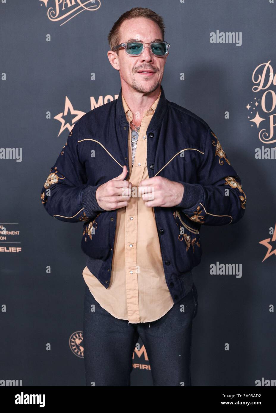 Beverly Hills, Usa. März 2025. BEVERLY HILLS, LOS ANGELES, KALIFORNIEN, USA - 01. MÄRZ: Der US-amerikanische DJ und Musikproduzent Diplo (Thomas Wesley Pentz) kommt am 1. MÄRZ 2025 in der Sheats-Goldstein Residence in Beverly Hills, Los Angeles, Kalifornien, USA bei der Oscar Eve Party 2025 von Darren Dzienciol an. (Foto: Xavier Collin/Image Press Agency) Credit: Image Press Agency/Alamy Live News Stockfoto