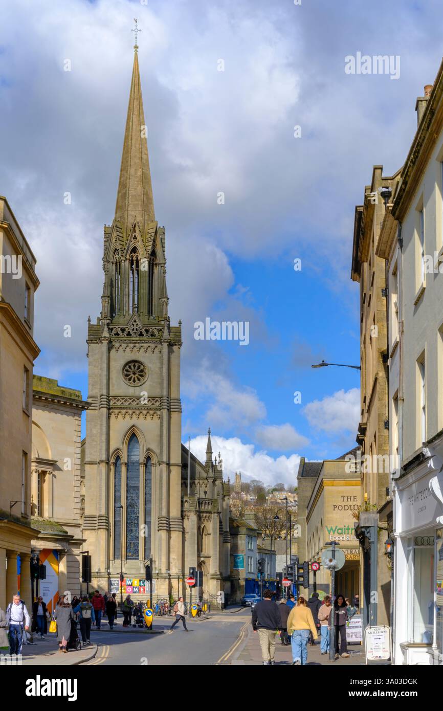 Bath, Somerset - England. Die Kirche St. Michaels in der Broad Street in der schönen Stadt Bath, Somerset. Stockfoto