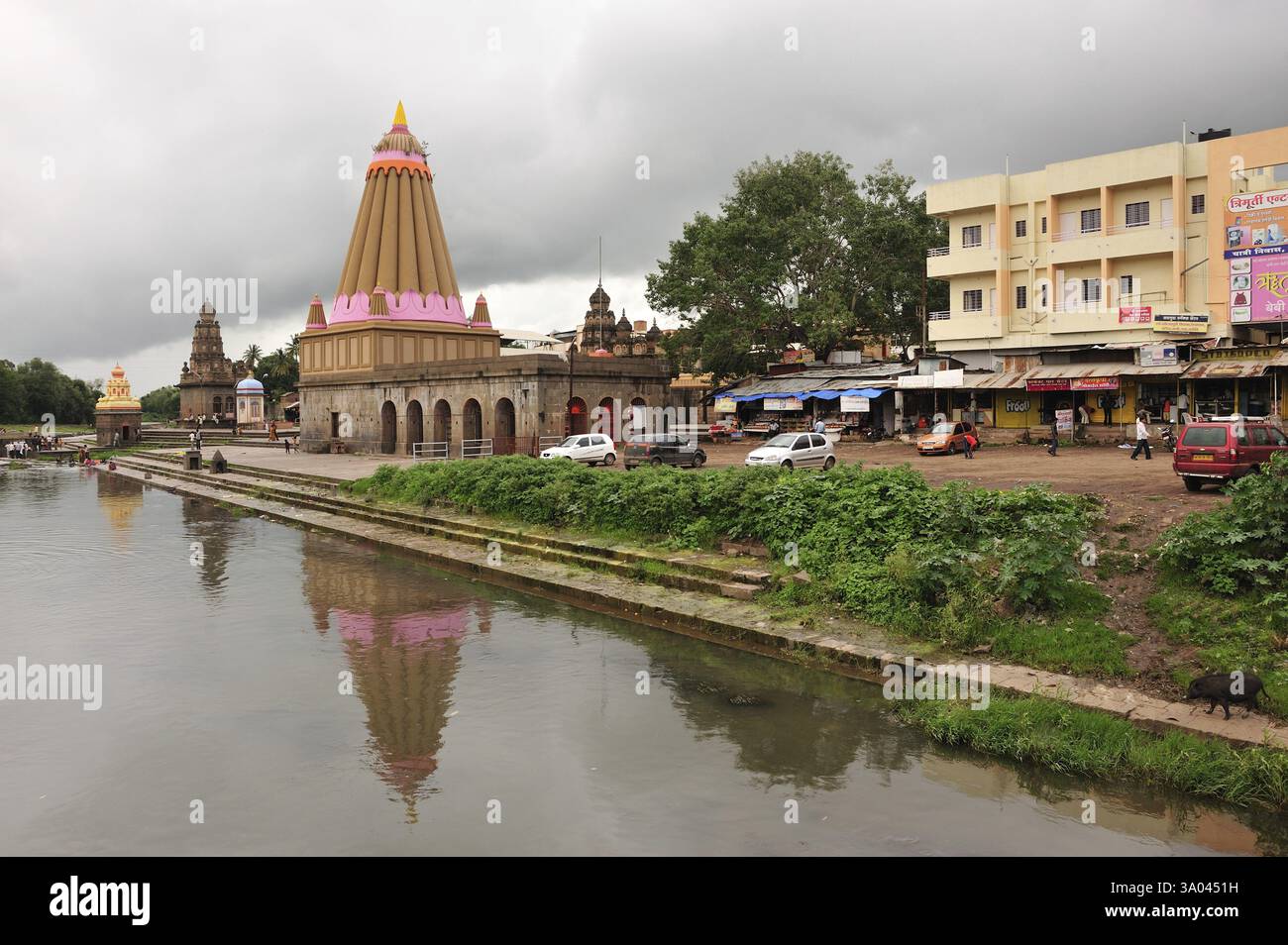 Dholya Ganpati Tempel am Fluss Krishna bei Wai, satara, Maharashtra, Indien, Asien Stockfoto