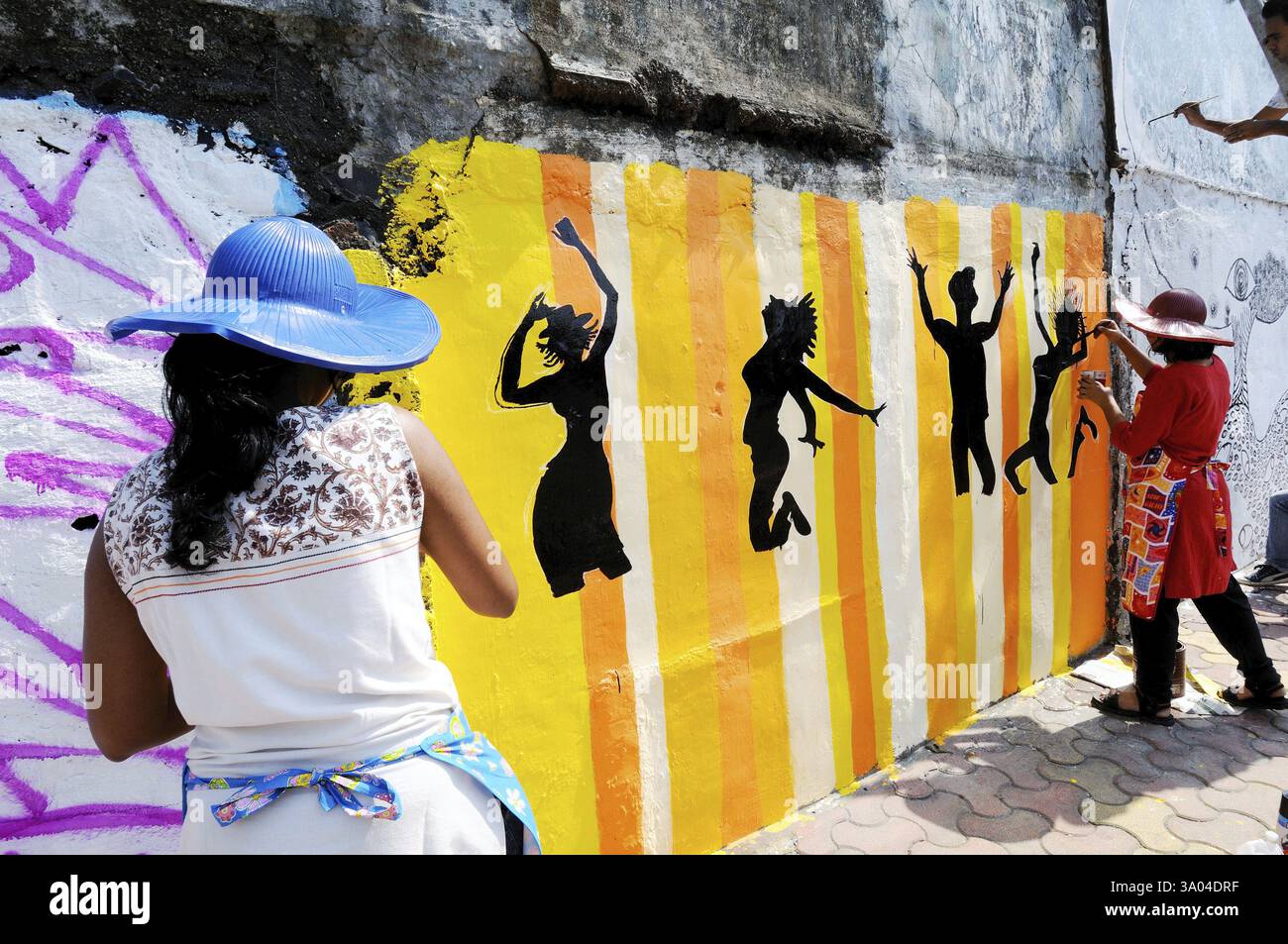 Graffiti-Wände in Lower Parel, Bombay, Mumbai, Maharashtra : Indien Stockfoto