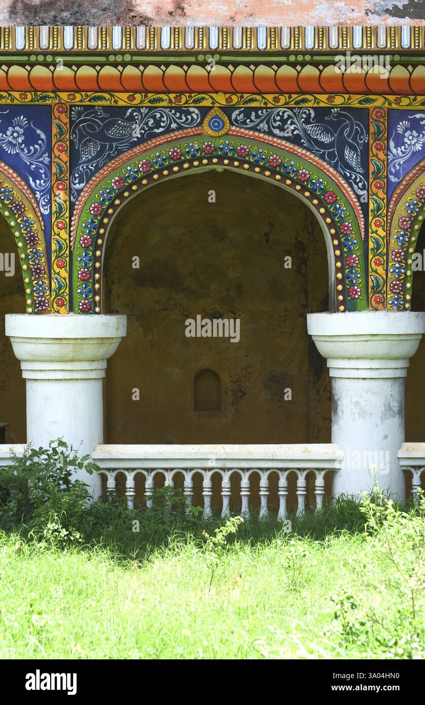 Zeitungen, Schlagzeilen, abstrakt, abstrakt, Kunst, schwarzer Hintergrund, Nahaufnahmen, Nahaufnahmen, Farbe, Farben, Konzept, Konzepte, zerknittert, Horizontal, Indien Stockfoto