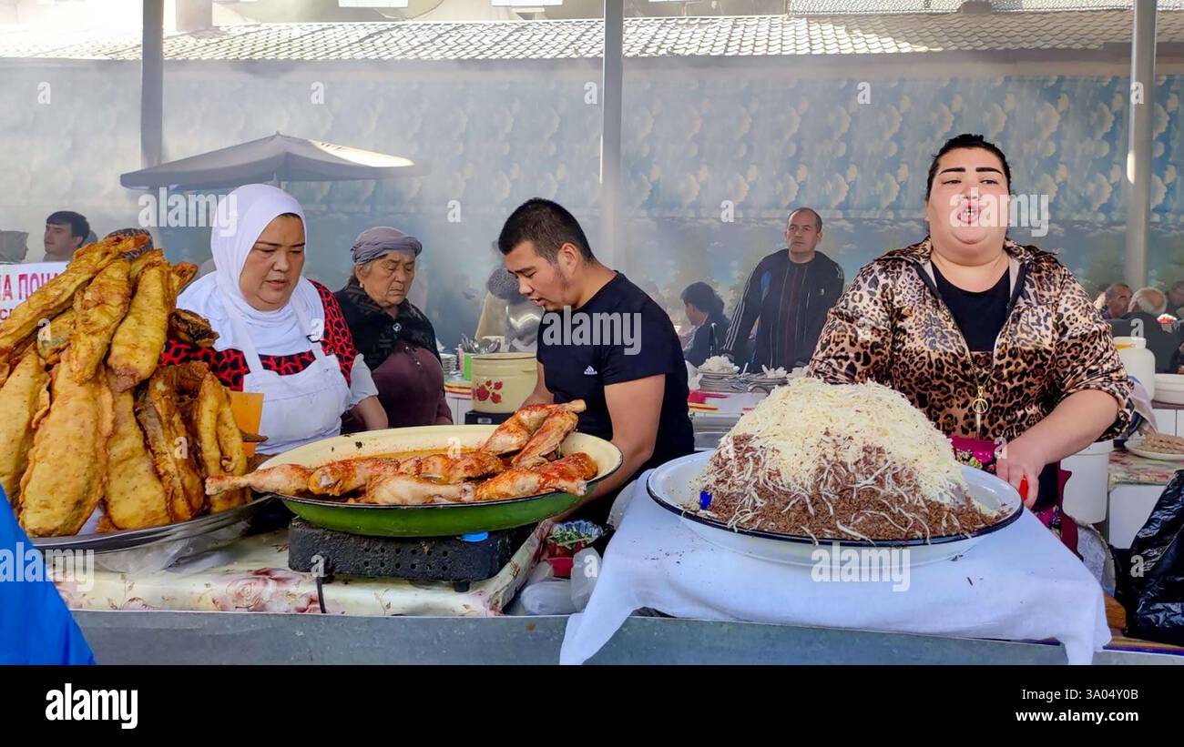 TASCHKENT-OKTOBER, 15: Bilder des täglichen Lebens vom Stadtmarkt, TASCHKENT, USBEKISTAN am OKTOBER 15,2023 Stockfoto