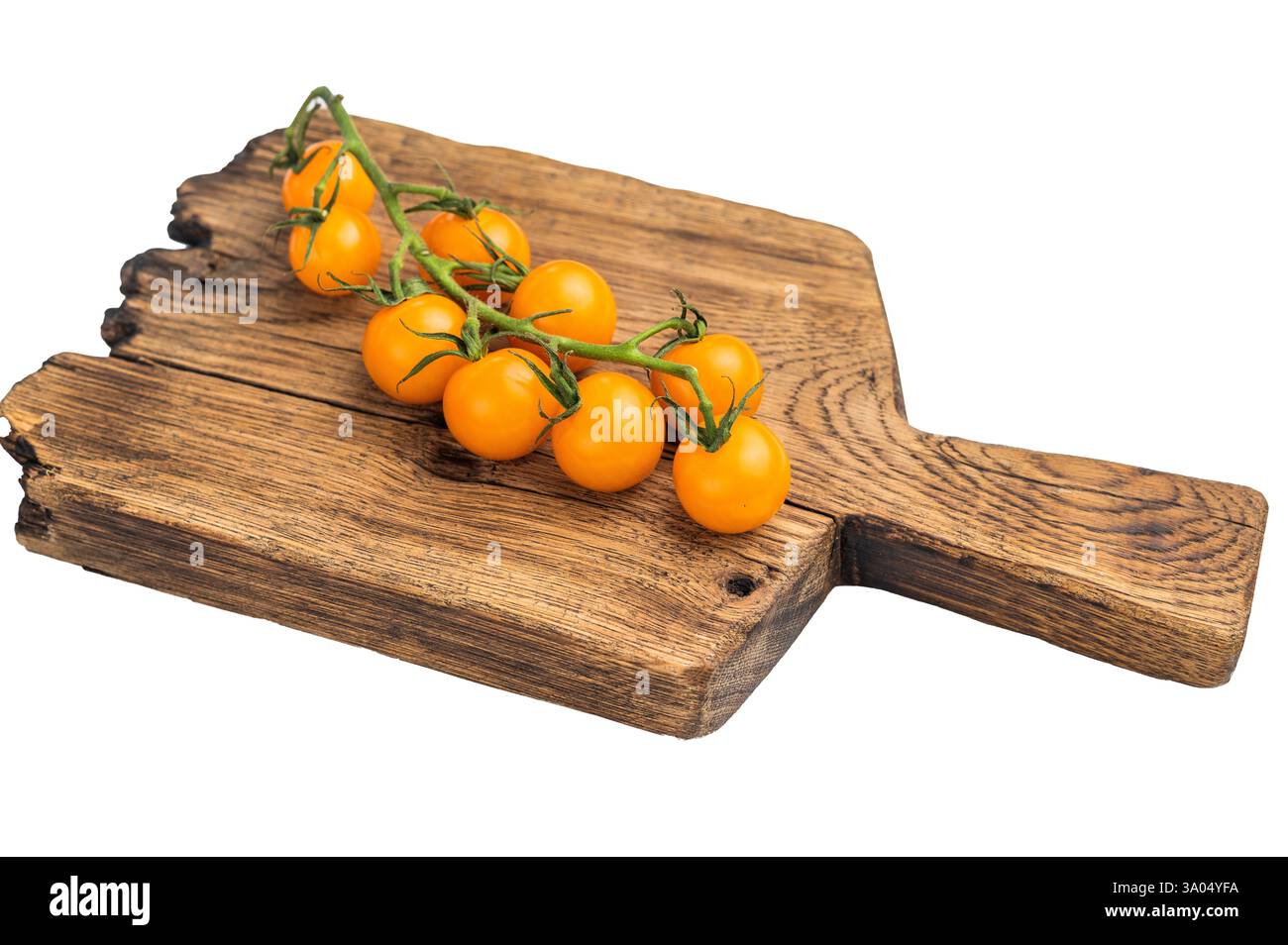 Frische kleine gelbe Kirschtomaten-Sortiment, Mini-Bio-Cocktail-Tomatenmischung isoliert auf weißem Hintergrund. Draufsicht. Stockfoto