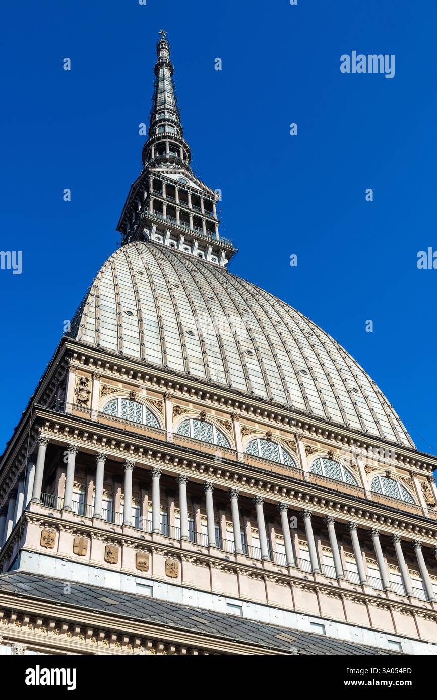 Die Mole Antonelliana beherbergt heute das nationale Kino-Museum in Turin oder Turin im Piemont, Italien Stockfoto