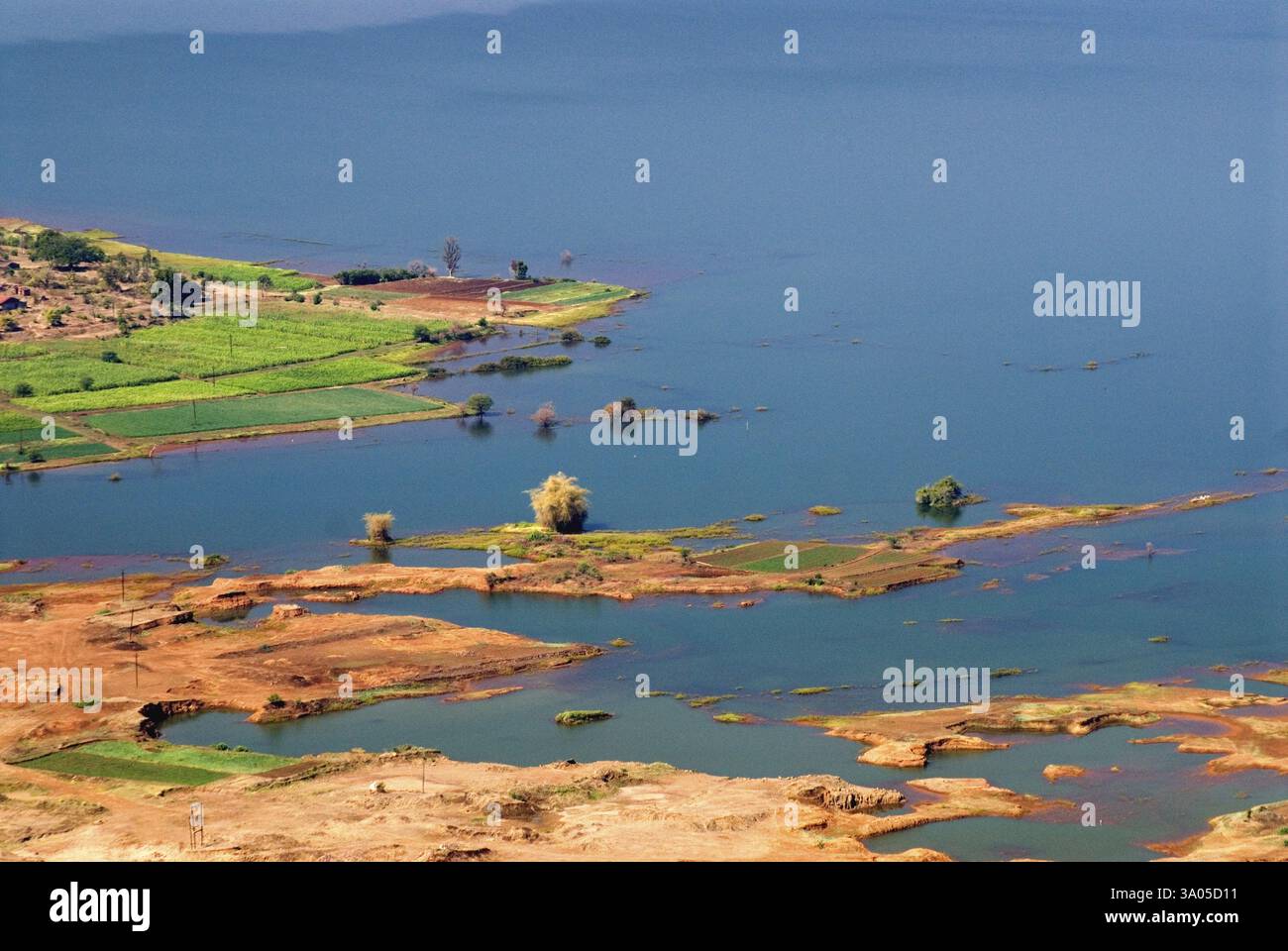 Ein Blick aus der Vogelperspektive auf den See von sajjan Gadh in der Nähe von Satara City, Maharashtra, Indien, Asien Stockfoto