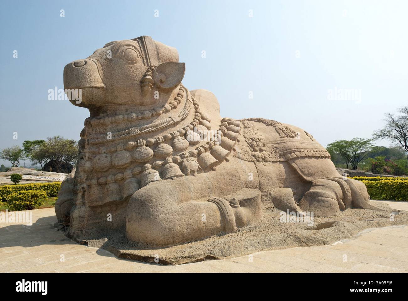 Größte monolithische nandi-Skulptur in Lepakshi, Andhra Pradesh, Indien, Asien Stockfoto