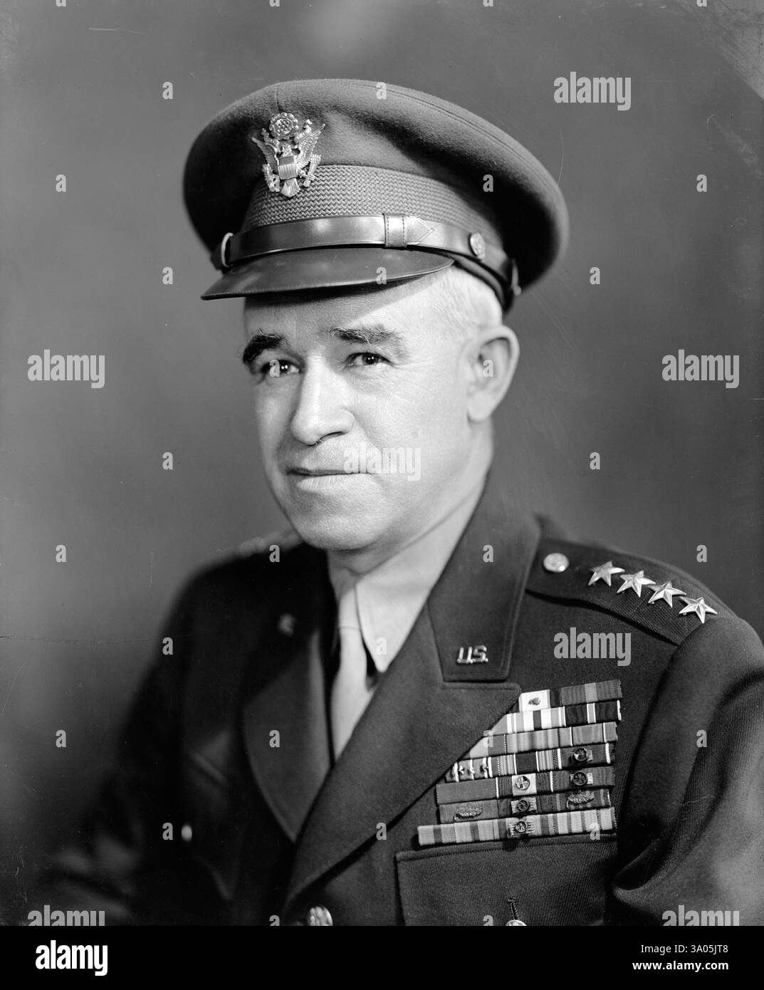 General omar bradley -Fotos und -Bildmaterial in hoher Auflösung
