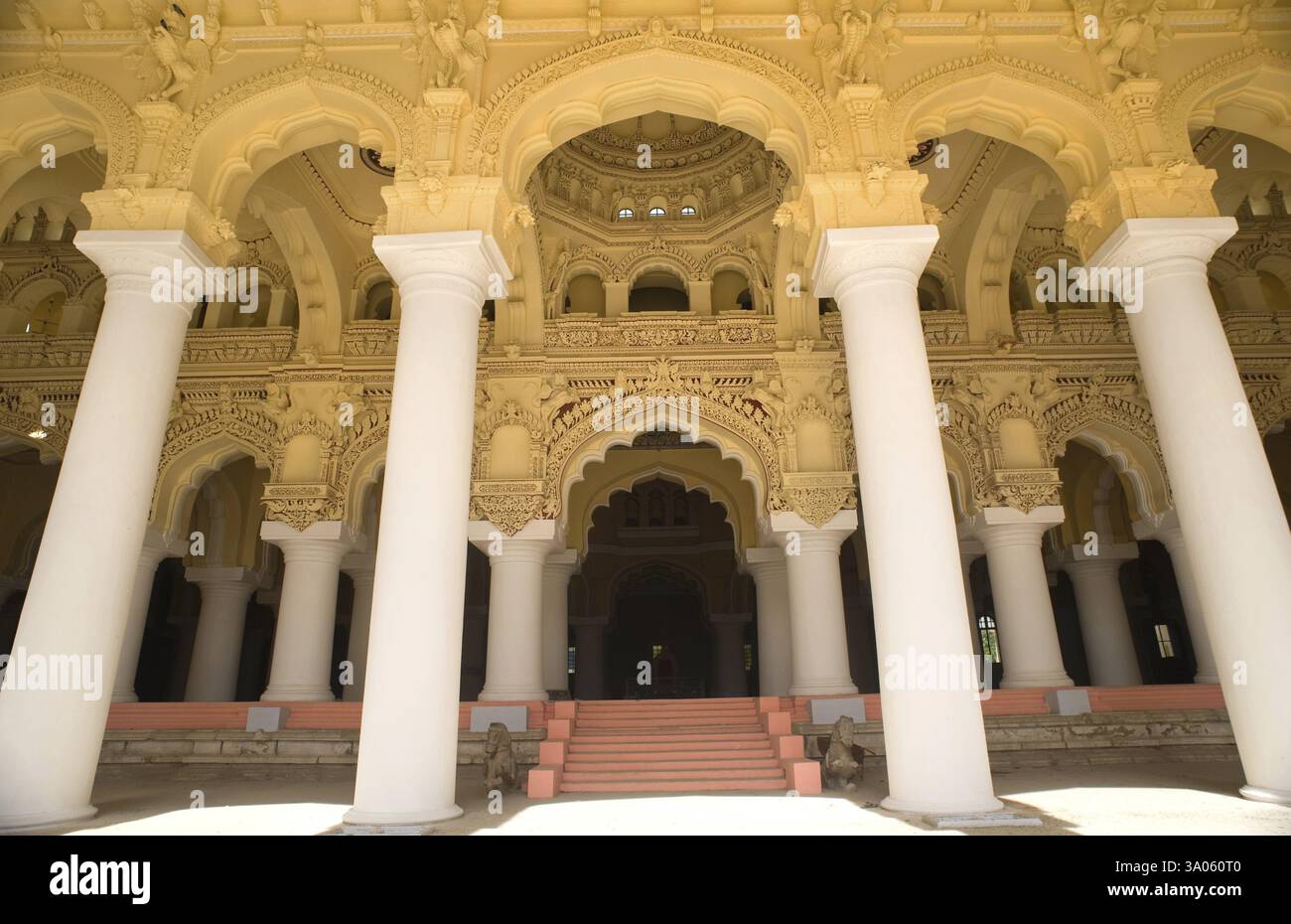 Mahatma-Gandhi, smriti-mandir, blau, Himmel, Bombay, Mumbai, Farbe, Farben, Kuppel, Kuppeln, außen, Blume, Blumen, Indien, Wahrzeichen, Wahrzeichen, Gedenkstätte Stockfoto