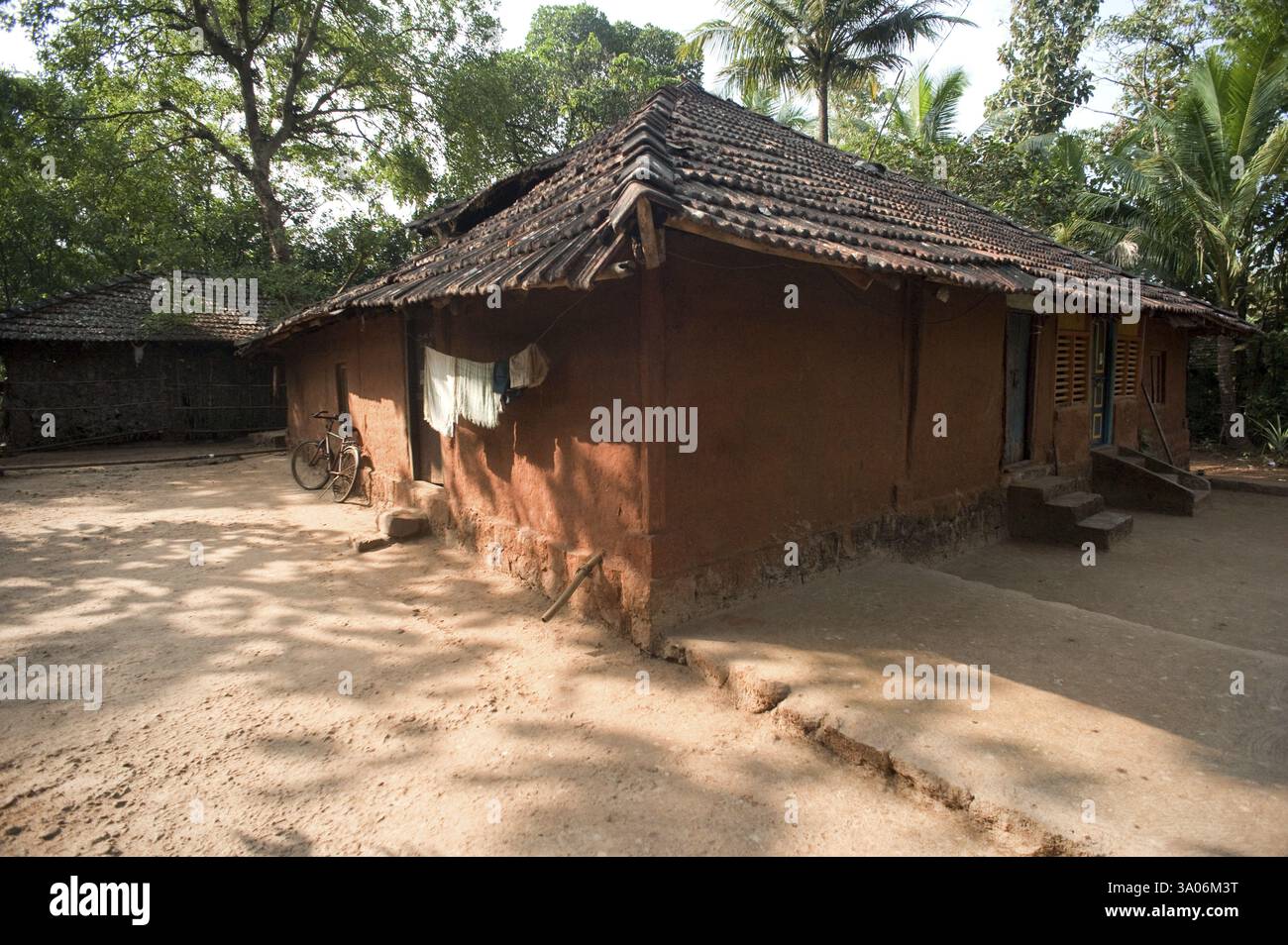 Dorfhaus in, Rajwadi, Sangmeshwar, Ratnagiri, Maharashtra, Indien, Asien Stockfoto