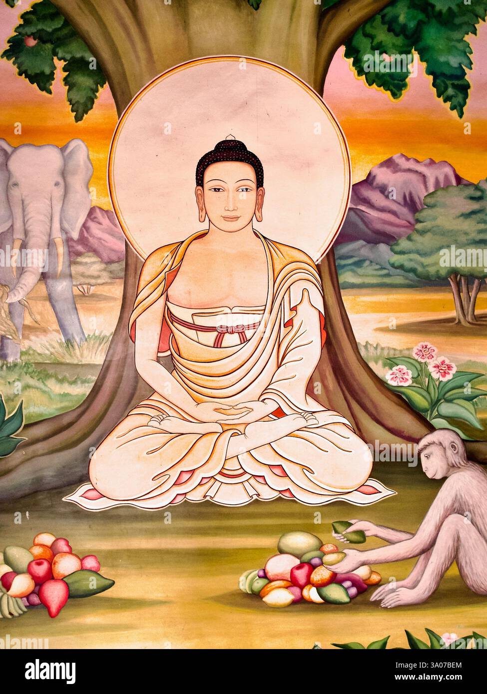 Ein tibetisches Wandbild im Tergar-Kloster in Bodh Gaya, Bihar, das Buddha unter dem Bodhi-Baum meditiert, mit Opfern eines Affen. Stockfoto