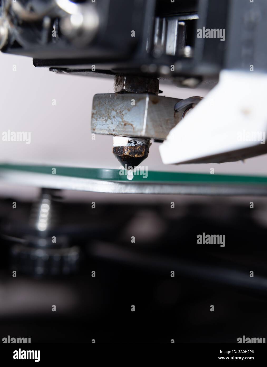 Verschmutzte Düse 0,4 mm für 3D-Drucker Stockfoto