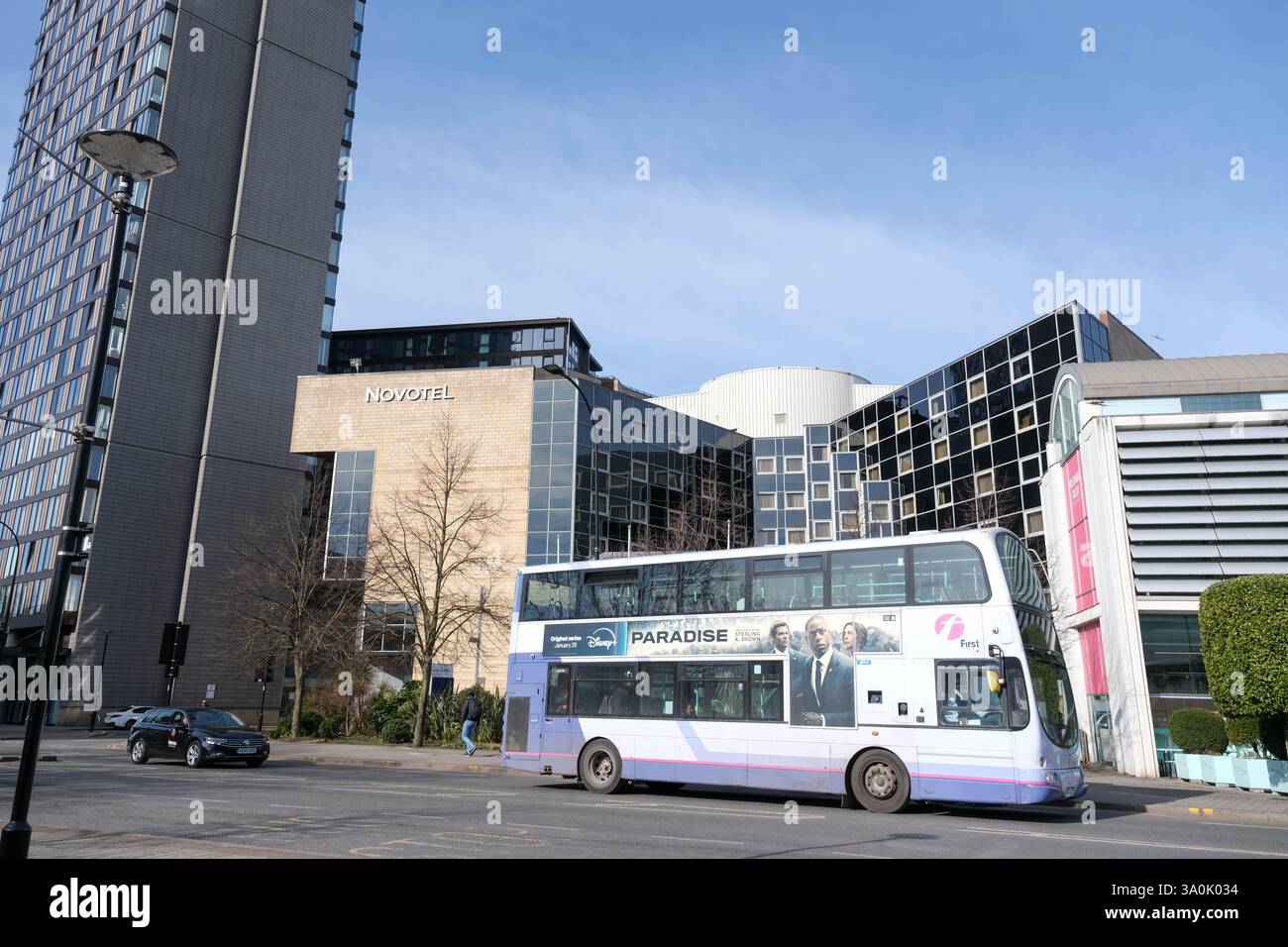 Arundel Gate Sheffield City Centre Sheffield Busse in Arundel Gate Bus Gate Millenium Gallery Sheffield Stockfoto