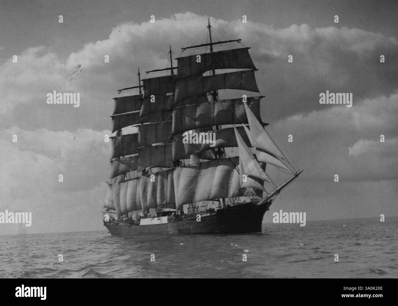 Die Tour endet mit Masted Barque Moshulu, mit einer Ladung Weizen von Australien, die vor der irischen Küste in der Nähe von Belfast segelt. Oktober 1939. (Foto von der Aktuellen Presseagentur Ltd.) Stockfoto