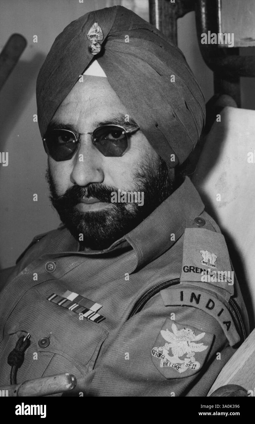 Turbaned Sikh Offizier der Indischen Armee, Major Prakash Singh Grewal, wurde heute im Himalaya angekommen. Er wird an einem 10-monatigen Army Staff College Kurs in Queenscliff teilnehmen. Februar 1952. Stockfoto