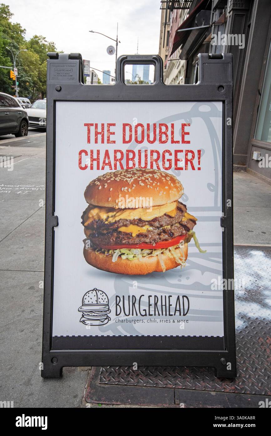 Werbeschild für Burgerhead Restaurant, Greenwich Village, Manhattan, New York City, USA Stockfoto