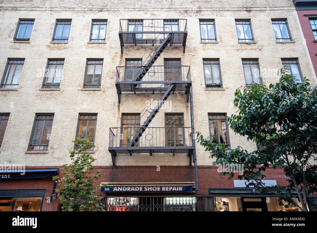Gebäude mit typischen Feuerlöschern in Greenwich Village, Manhattan, Nerw York City, USA Stockfoto