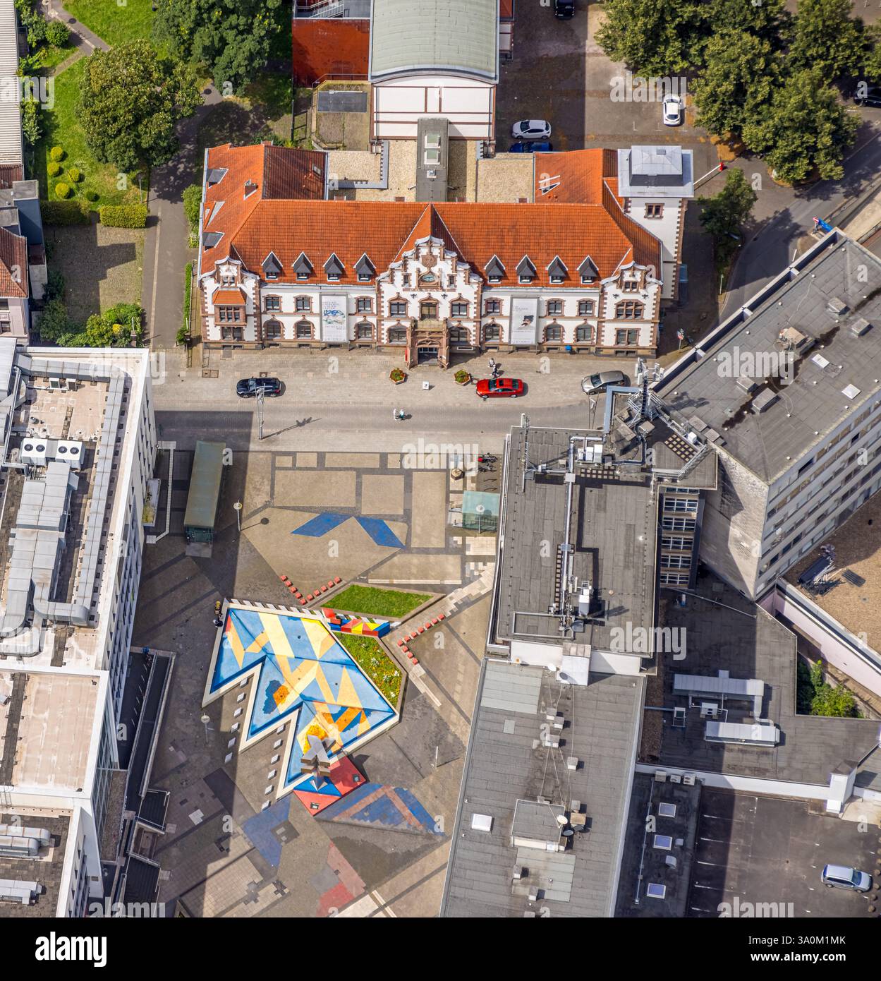 Luftaufnahme, Kunstmuseum und Graffiti-Malerei auf dem Synagogenplatz, Altstadt I, Mülheim an der Ruhr, Ruhrgebiet, Nordrhein-Westfalen, Deutschland Stockfoto