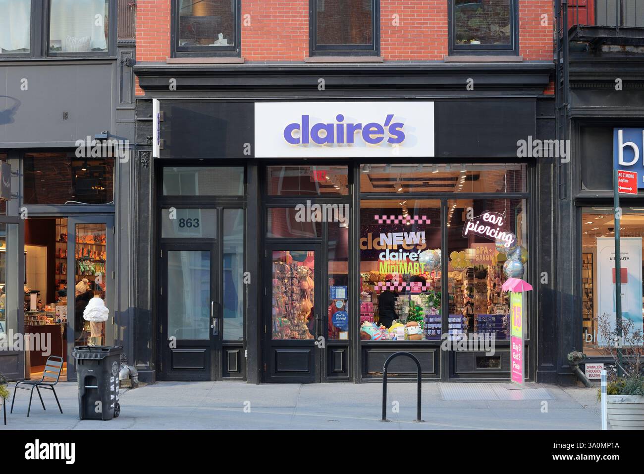 Claire's, 863 Broadway, New York, New York, NYC Ladenfront einer Modeaccessoires, Modeschmuck Kette am Union Square in Manhattan. claires Stockfoto