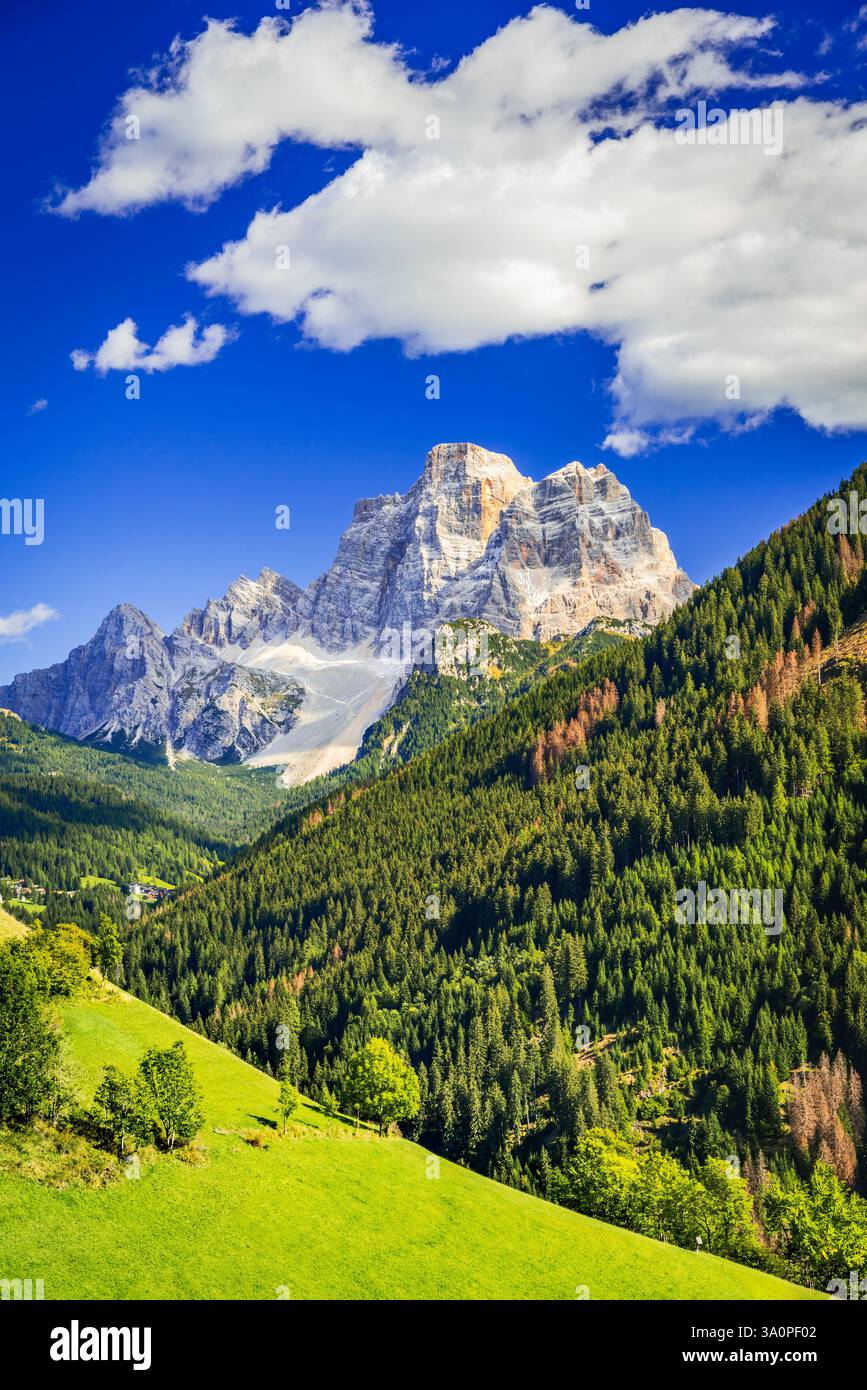 Selva di Cadore, Italy. Famous landscape with Mount Pelmo, South Tyrol - Dolomites Mountains. Stockfoto