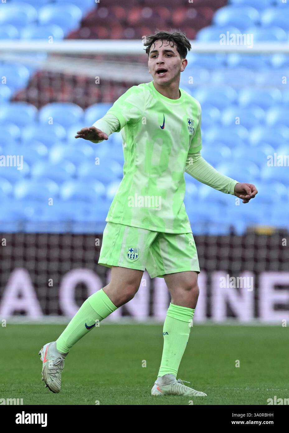 Birmingham, Großbritannien. März 2025. Pedro Rodriguez aus Barcelona während des UEFA Youth League-Spiels Aston Villa gegen Barcelona im Villa Park, Birmingham. Der Bildnachweis sollte lauten: Cody Froggatt/Sportimage Credit: Sportimage Ltd/Alamy Live News Stockfoto