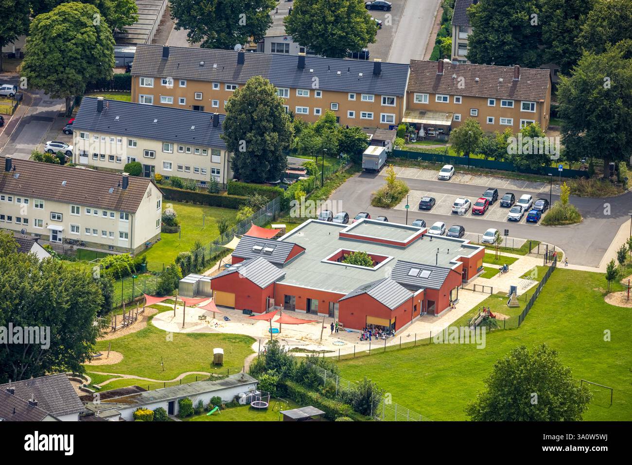 Luftaufnahme, Baustelle mit neuer Kindertagesstätte Lindenallee, Marianne Heese Stiftung, Werl, Soester Börde, Nordrhein-Westfalen, Deutschland Stockfoto