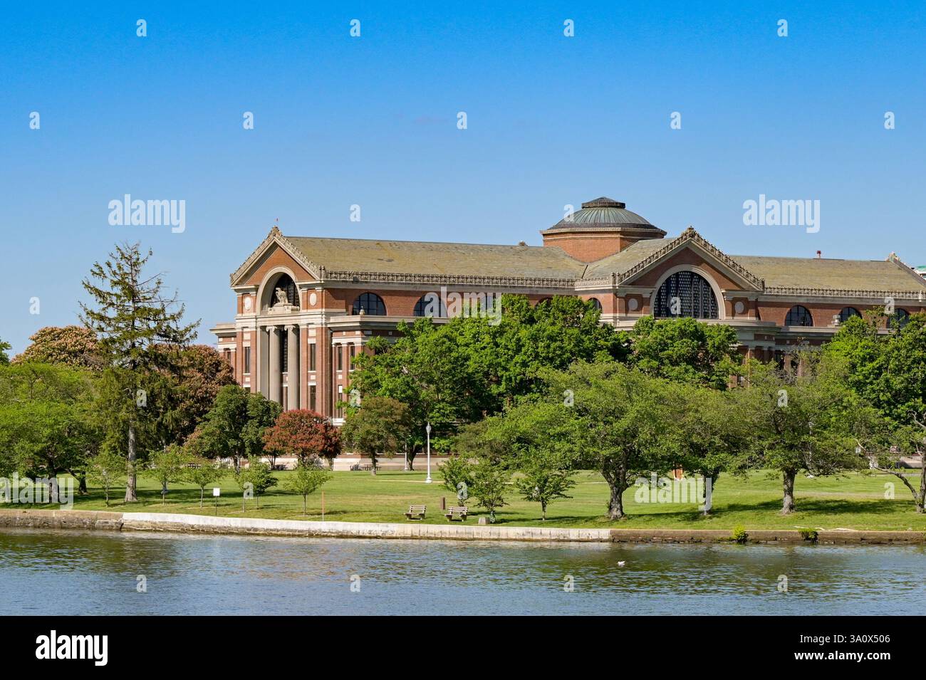 Washington DC, USA - 30. April 2024: Malerische Landschaftsansicht des National war College of the United States in der National Defense University. Stockfoto