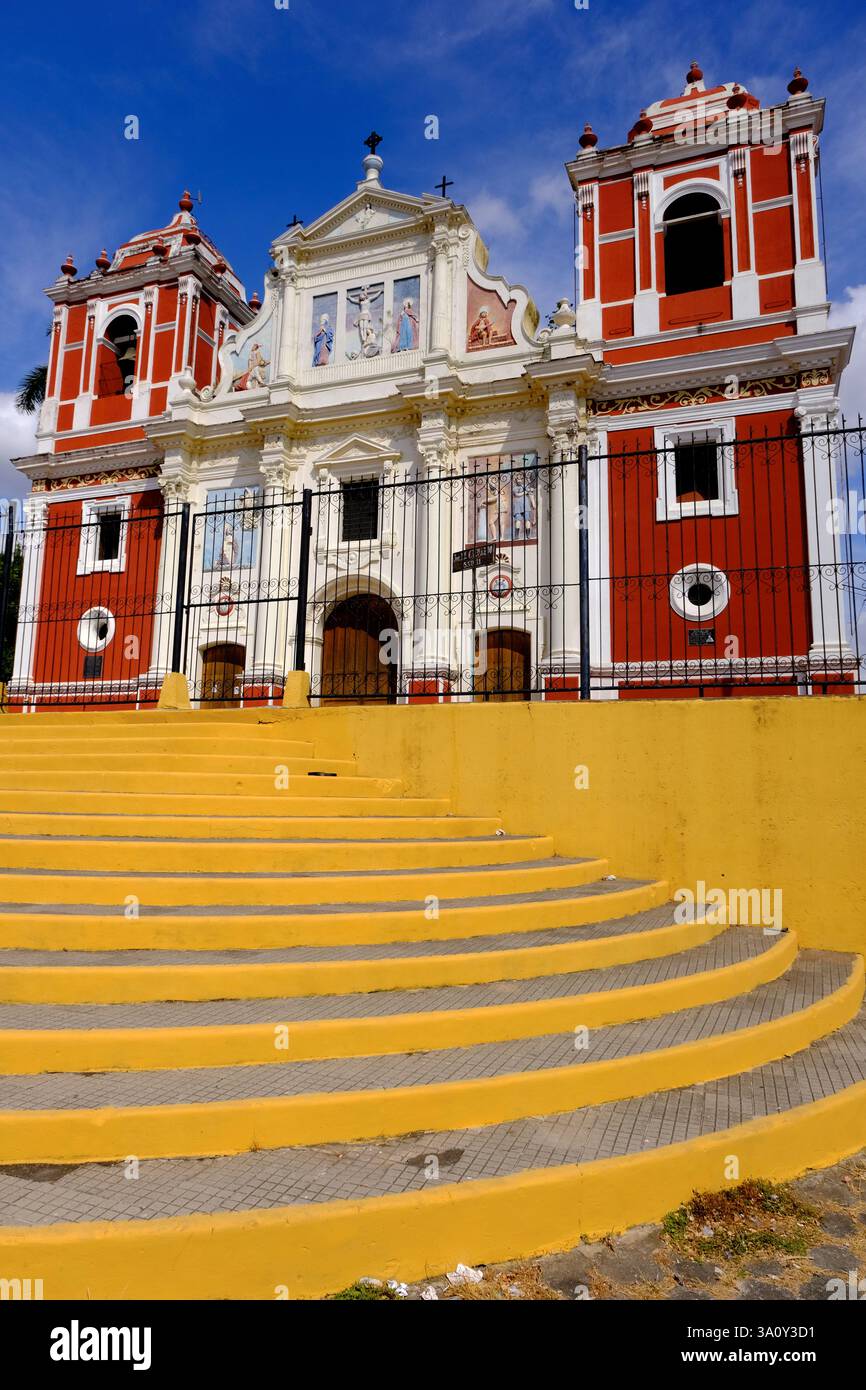 Calvary Church im spanischen Kolonialstil - Süßer Name der Kirche Jesu in Leon.Nicaragua Stockfoto