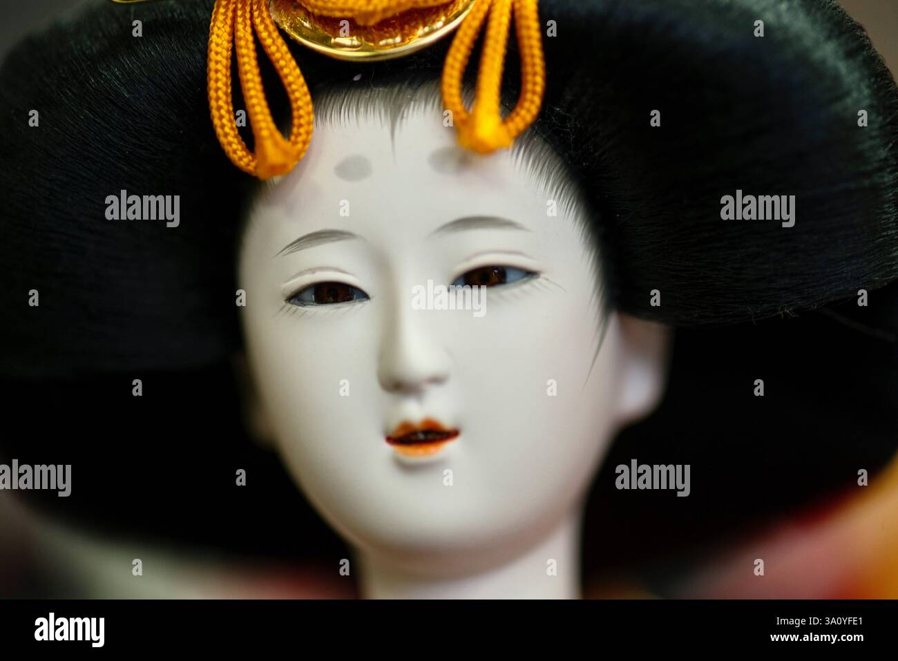 Das Foto zeigt eine der Iwatsuki Ningyo Puppen, die am 1. Februar 2017 im Taisei Ningyo in Iwatsuki, Präfektur Saitama, Japan, entstanden sind. Die Puppen Stockfoto