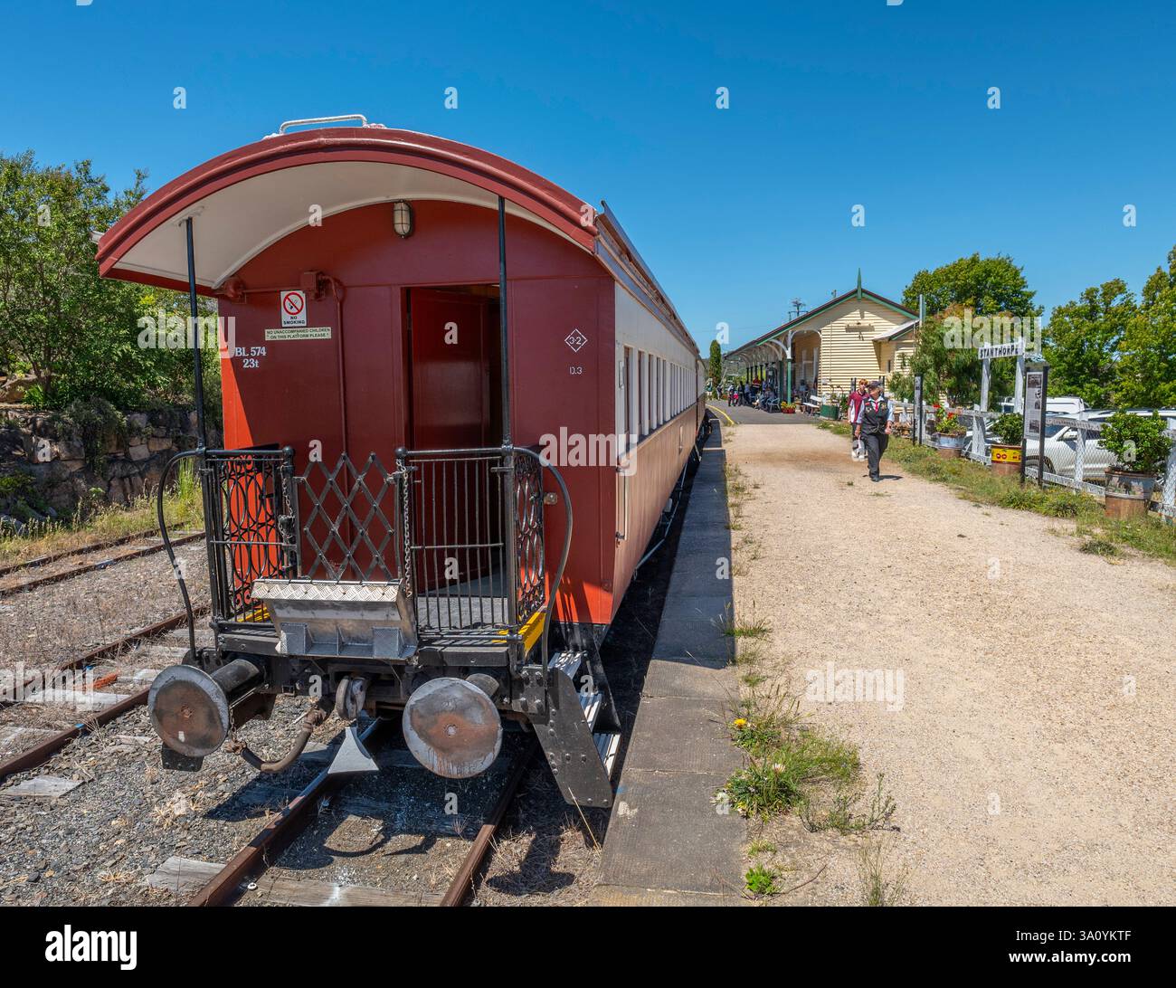 Downs Explorer bietet eine Reihe einzigartiger, traditioneller Dampf- und Dieselbahnen, ursprünglich Southern Downs Steam Railway. Hier bei Stanthorpe in QLD Stockfoto