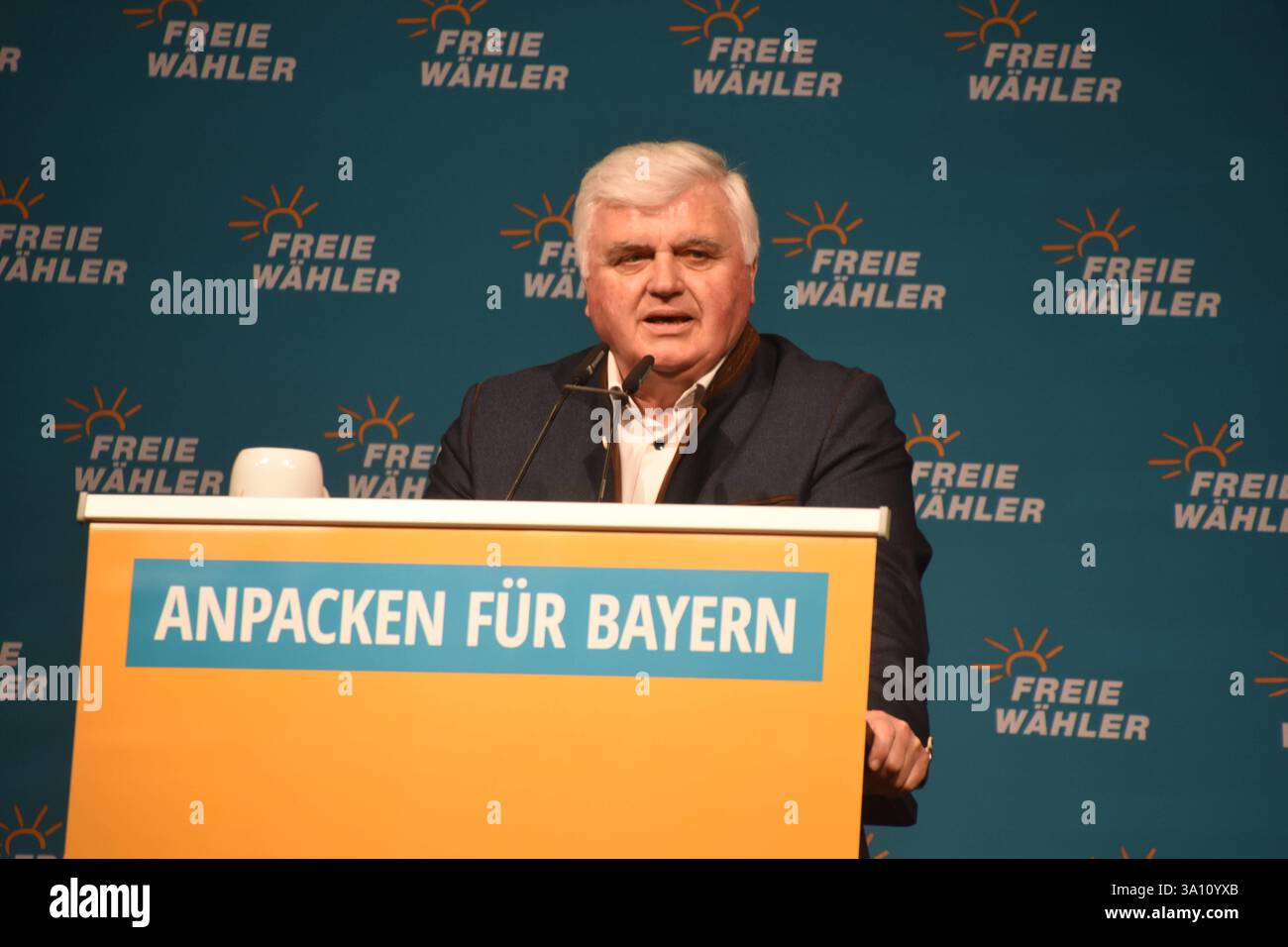 Ludwig Waas Bezirksverbände. NDB Freie Wähler Deggendorf 05-02.2025 Stadt Halle - Aschermittwoch Rede von Hubert Aiwanger MDL Freie Waehler Bayern Deggendorf *** Ludwig Waas Kreisvorsitzender NDB Freie Waehler Deggendorf 05 02 2025 Rathaus Ash Mittwoch Rede von Hubert Aiwanger MDL Freie Waehler Bayern Deggendorf Stockfoto
