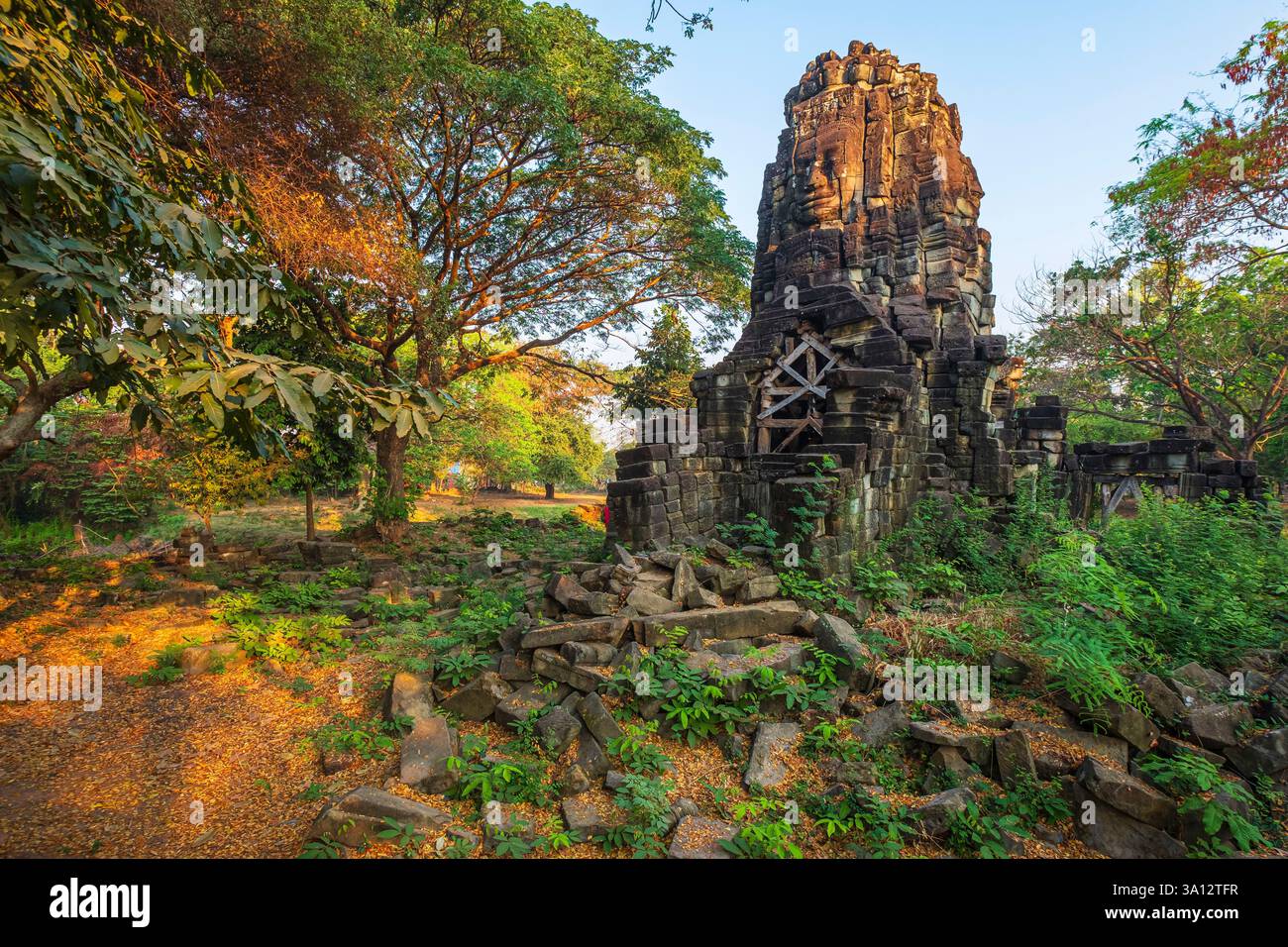 Kambodscha, Provinz Banteay Meanchey, archäologischer Komplex von Banteay Chhmar, Ort der angkorianischen Zeit, erbaut von Jayavarman VII. Ende des 12. Jahrhunderts, Ta Prohm Tempel Stockfoto