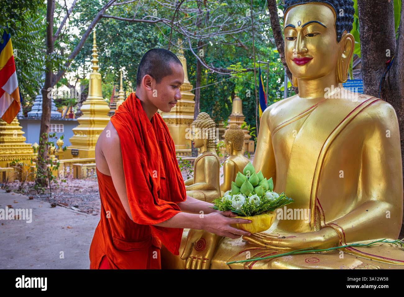 Kambodscha, Siem Reap, junger buddhistischer Mönch im Wat Bo Stockfoto