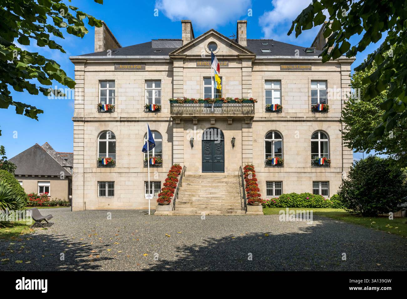 Frankreich, Cotes d’Armor, Paimpol, Reederhaus der Familie Allenou aus der Mitte des 19. Jahrhunderts, das zum Rathaus wurde Stockfoto