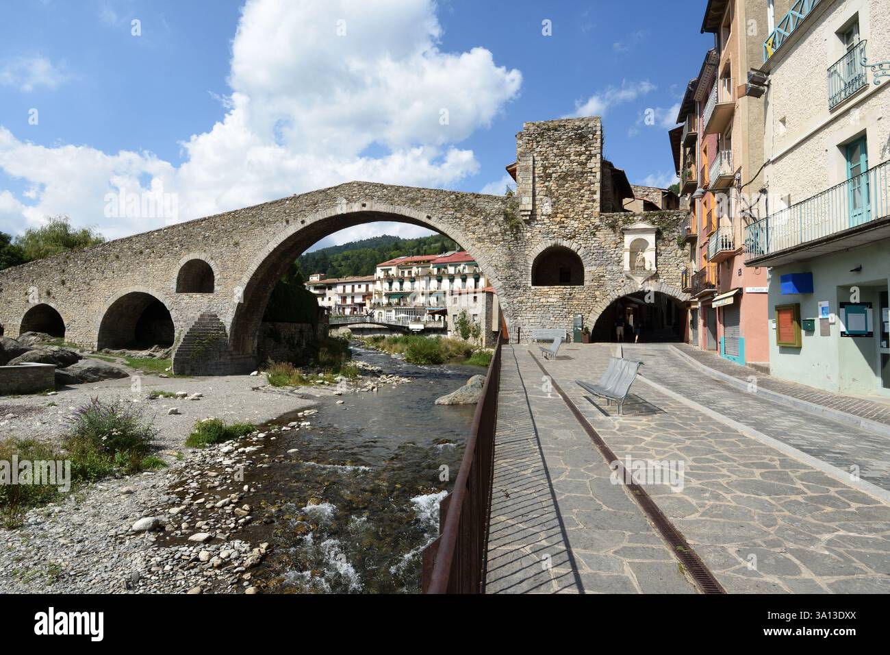 Bridge (Pont Nou), Camprodon, Provinz Girona, Katalonien, Spanien Stockfoto