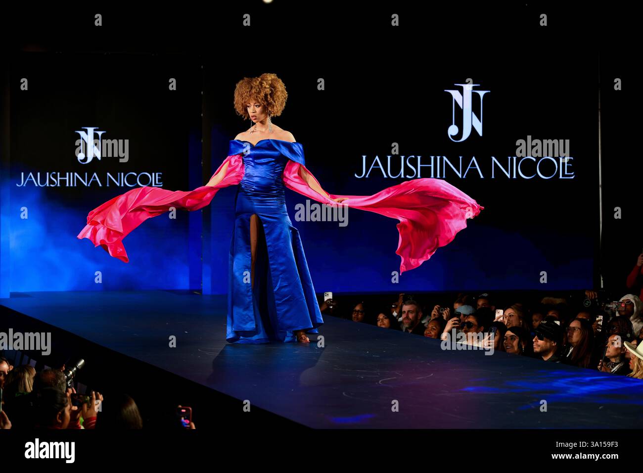 Die Runway-Show auf der New York Fashion Week im Herbst 2025 fand vom 6. Bis 11. Februar in der Sont Hall in New York statt. Stockfoto