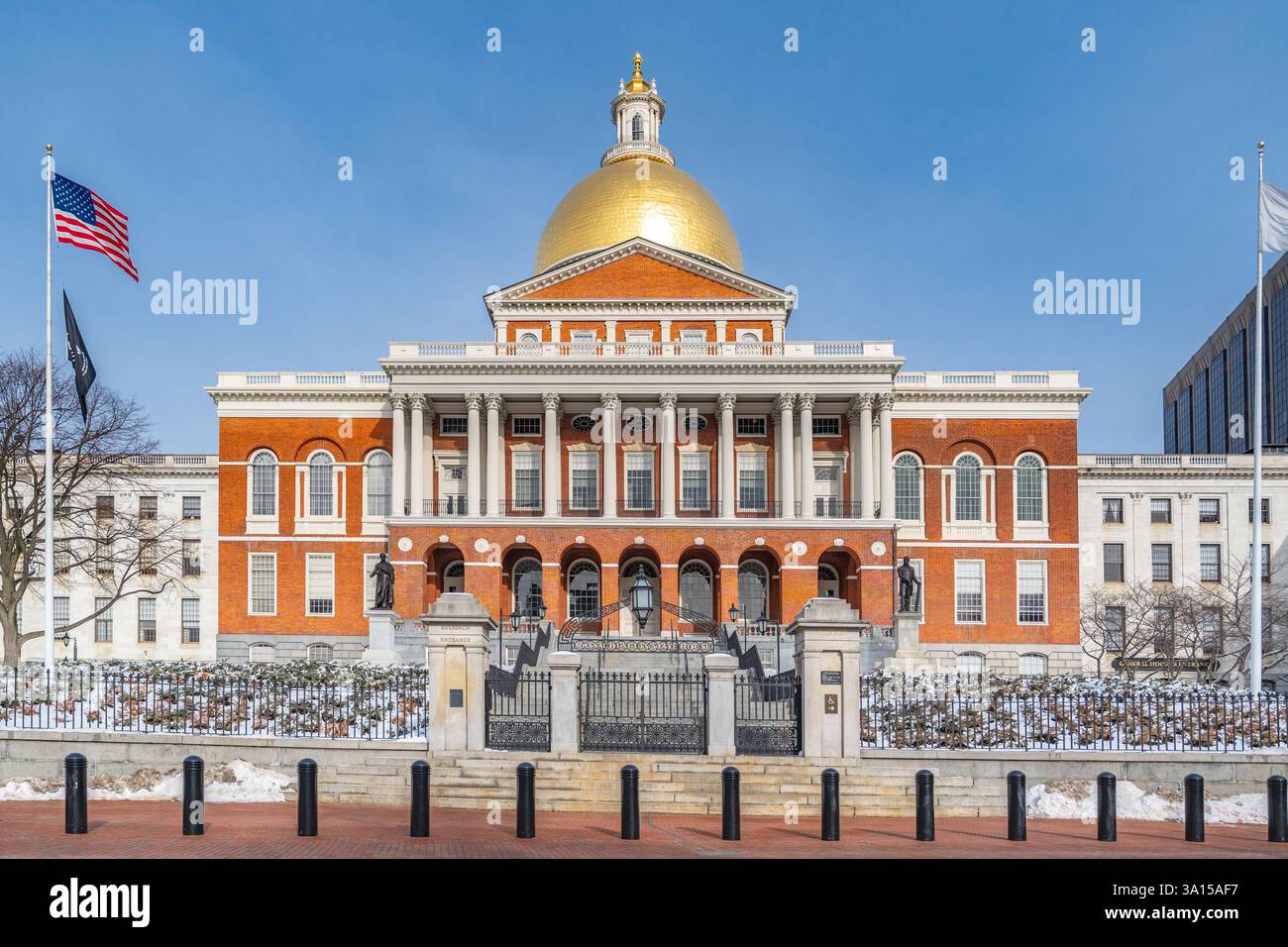 Boston, MA, USA - 11. Februar 2025 - das Massachusetts State House auf dem Beacon Hill in Boston Stockfoto
