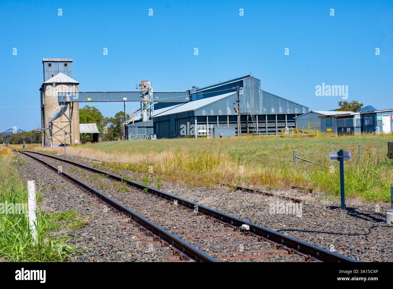 Der Warral Grain Silo-Komplex von Grain Corp an der Great Northern Railway in Tamworth, Australien. Stockfoto