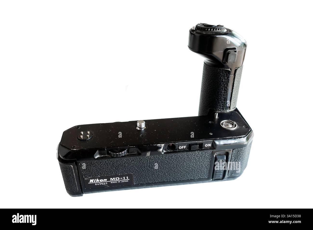 Nikon MD11 Motorantrieb für FE- und FM-35-mm-Kameras auf weißem Hintergrund. Stockfoto
