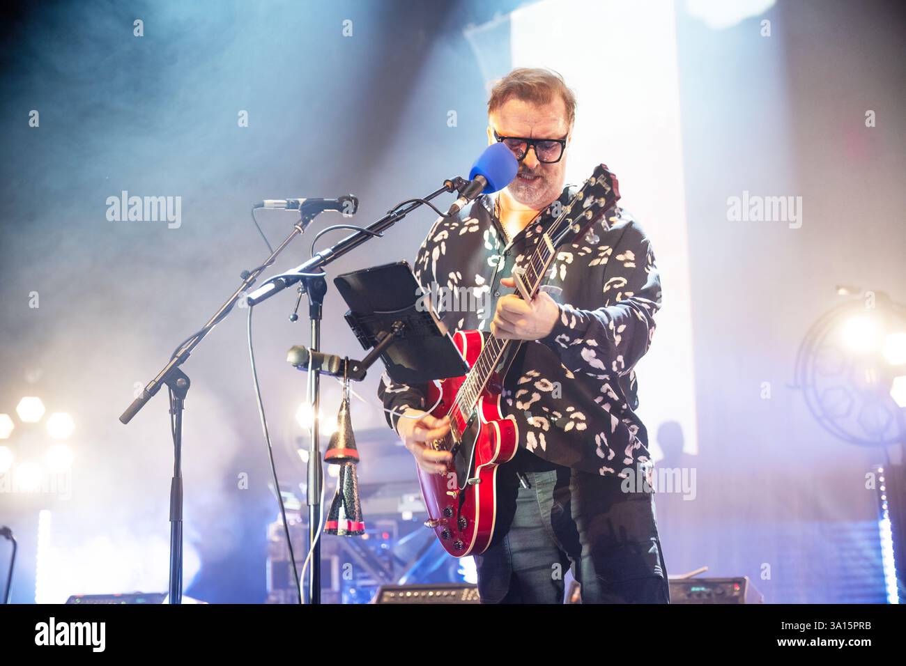 Manchester, Großbritannien. Am 6. März 2025 treten Jez Williams und Andy Williams von der Band Doves in Factory International, Aviva Studios Manchester auf der ersten von 2 ausverkauften Nights UK-Tour auf. 25 . 01 2025 . Quelle: Gary Mather/Alamy Live News Stockfoto