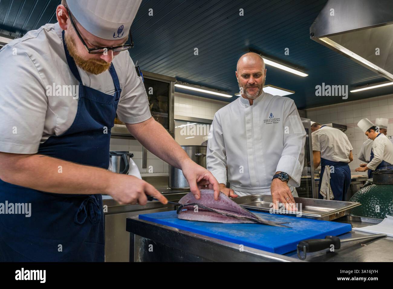 Frankreich, Charente Maritime, La Rochelle, Sternekoch Christopher Coutanceau in den Küchen seines Gourmetrestaurants mit 2 Michelin-Sternen Stockfoto