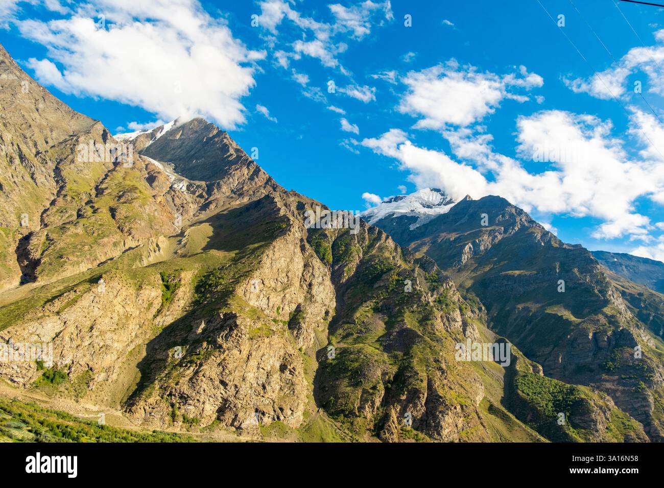 Indien, Bundesstaat Himachal Pradesh, Trans-Himalaya, Motorradtour auf Royal enfield von Naggar nach Jispa, Bhaga Valley, Kawaring - Tinno Stockfoto