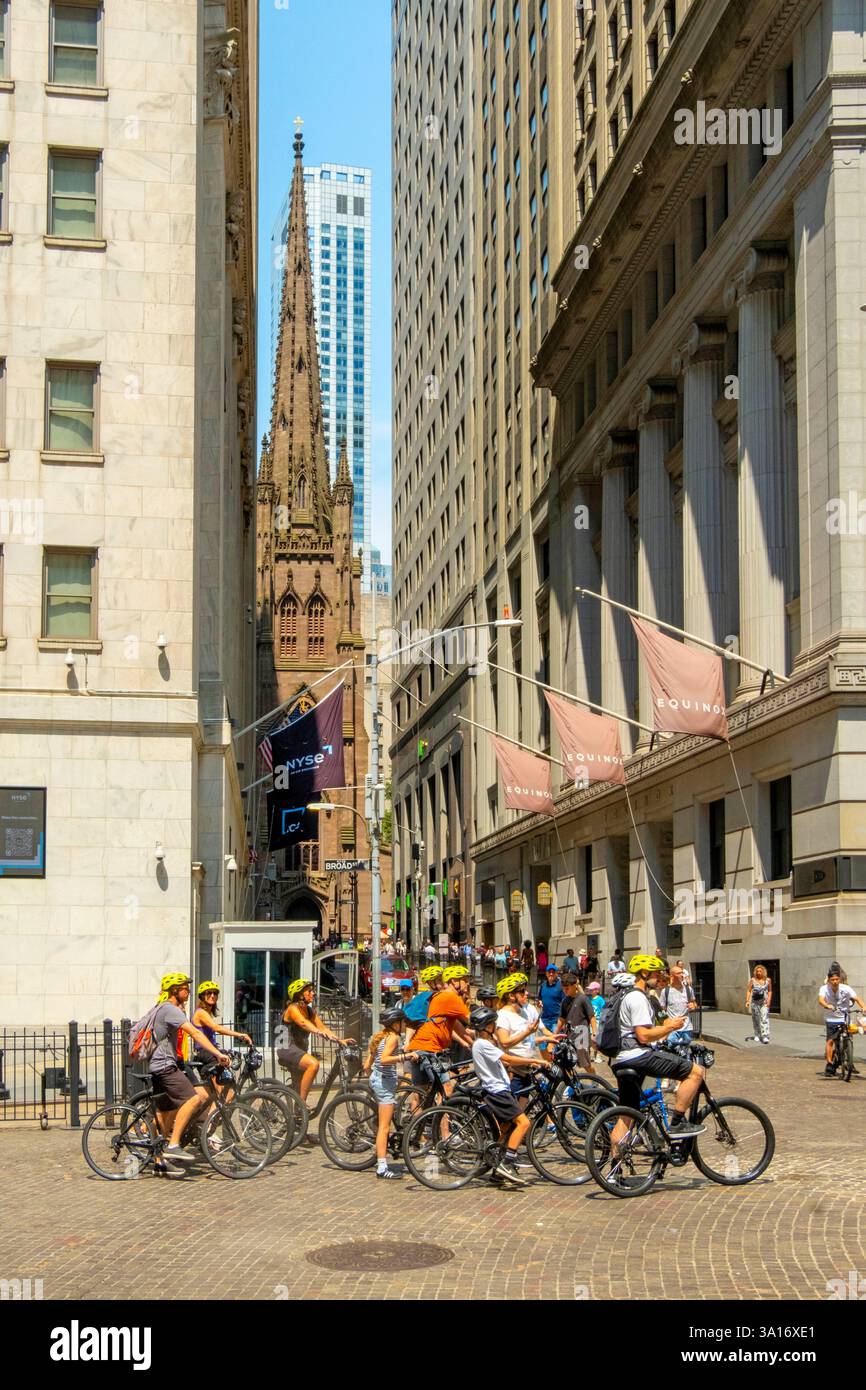 USA, New York State, New York City, Manhattan, Trinity Church am Ende der Wall Street Stockfoto
