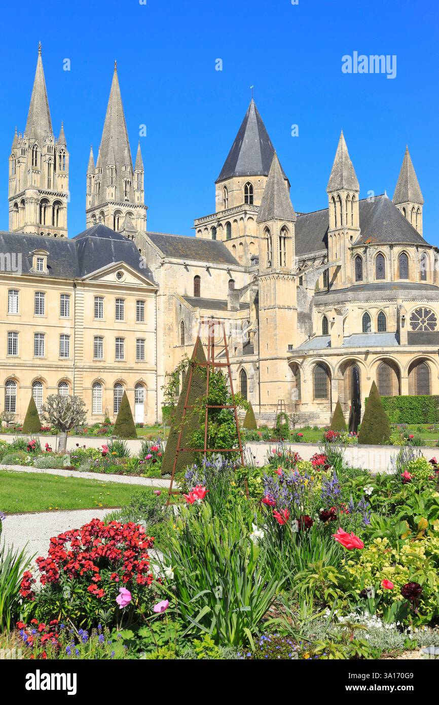 Frankreich, Calvados, Caen, abbaye aux Hommes (oder Abtei Saint-Etienne), gegründet im 11. Jahrhundert von Wilhelm dem Eroberer, beherbergt heute das Rathaus, die Kirche Saint-Etienne Stockfoto