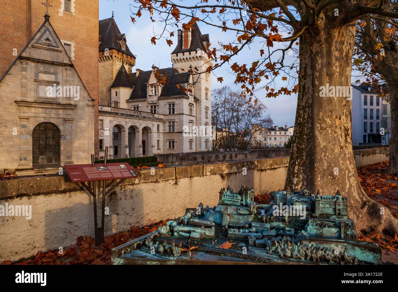 Frankreich, Pyrenäen Atlantiques, Pau, Hauptstadt von Bearn, das Chateau de Pau, das ein Museum beherbergt, das Henri IV., König von Frankreich, und Navarra, geboren 1553 in der Burg, gewidmet ist Stockfoto