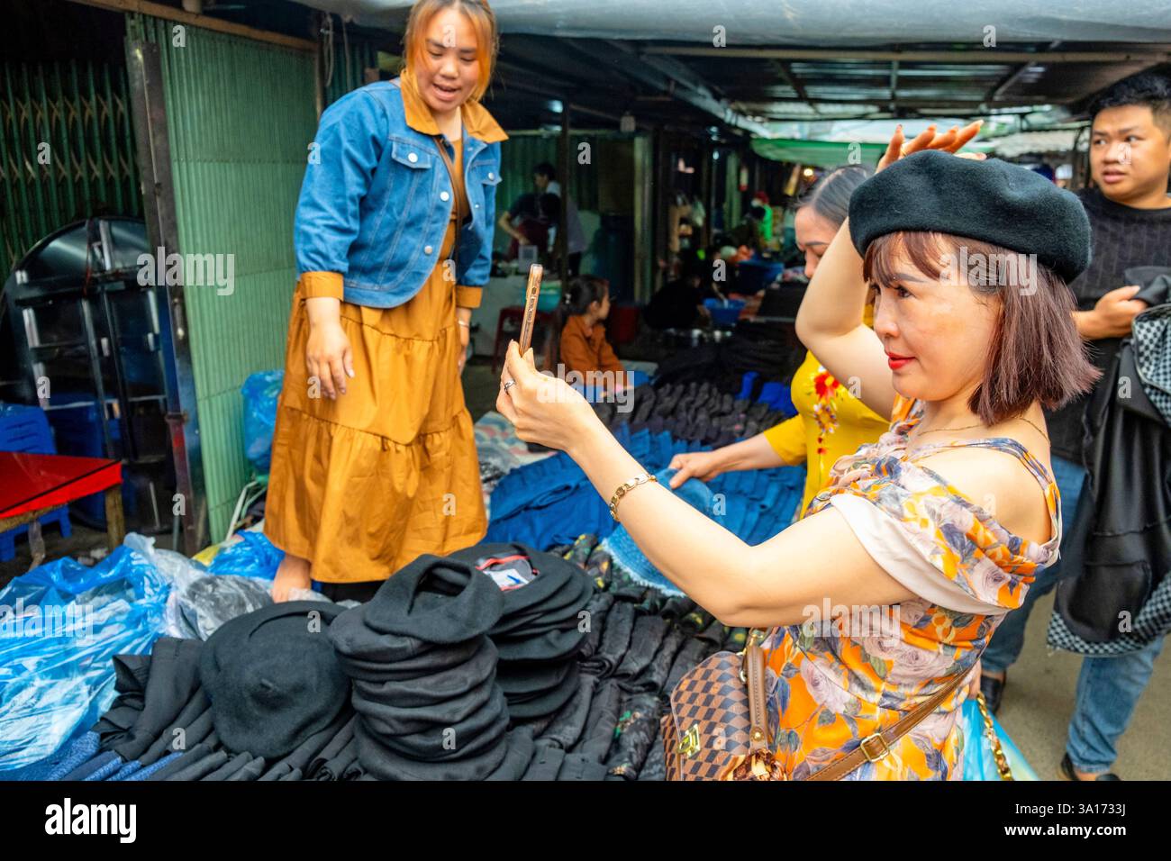 Vietnam, Upper Tonkin, Dong Van Provinz, Dong Van, der Wochenmarkt der Hmong ethnischen Gruppen Stockfoto